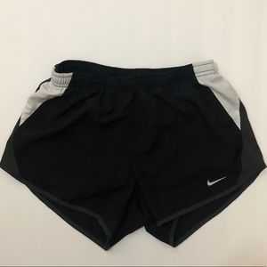Nike Dri Fit Shorts (XS)